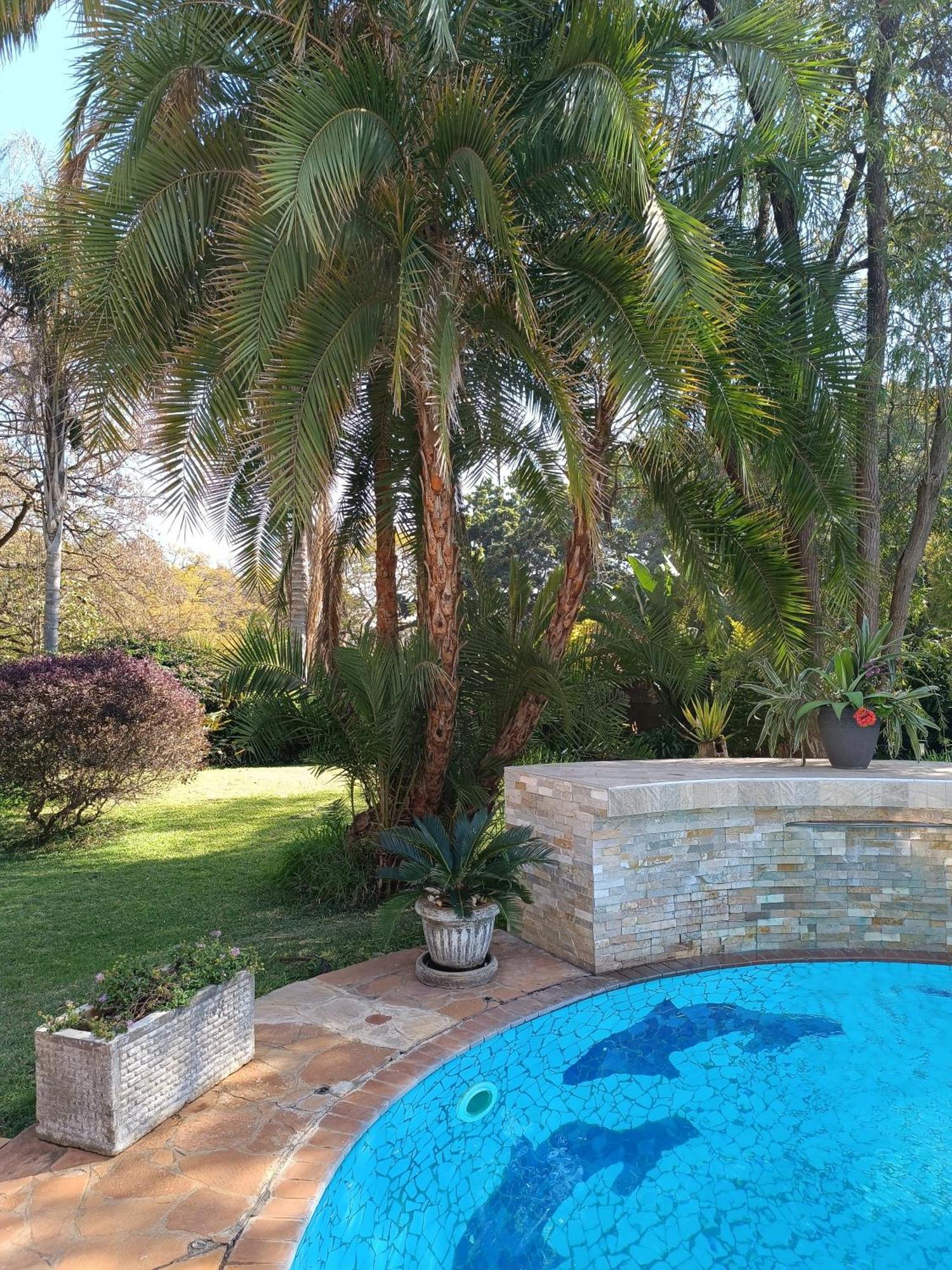 Hotel Jacaranda Harare Exterior foto