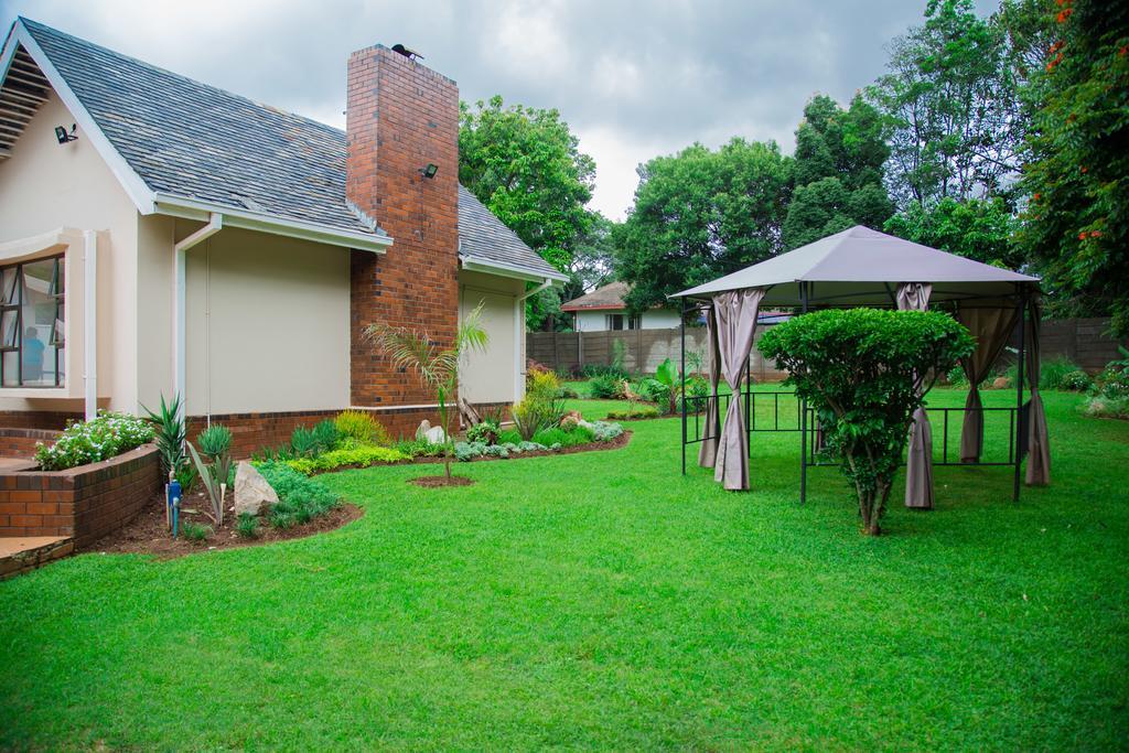 Hotel Jacaranda Harare Exterior foto